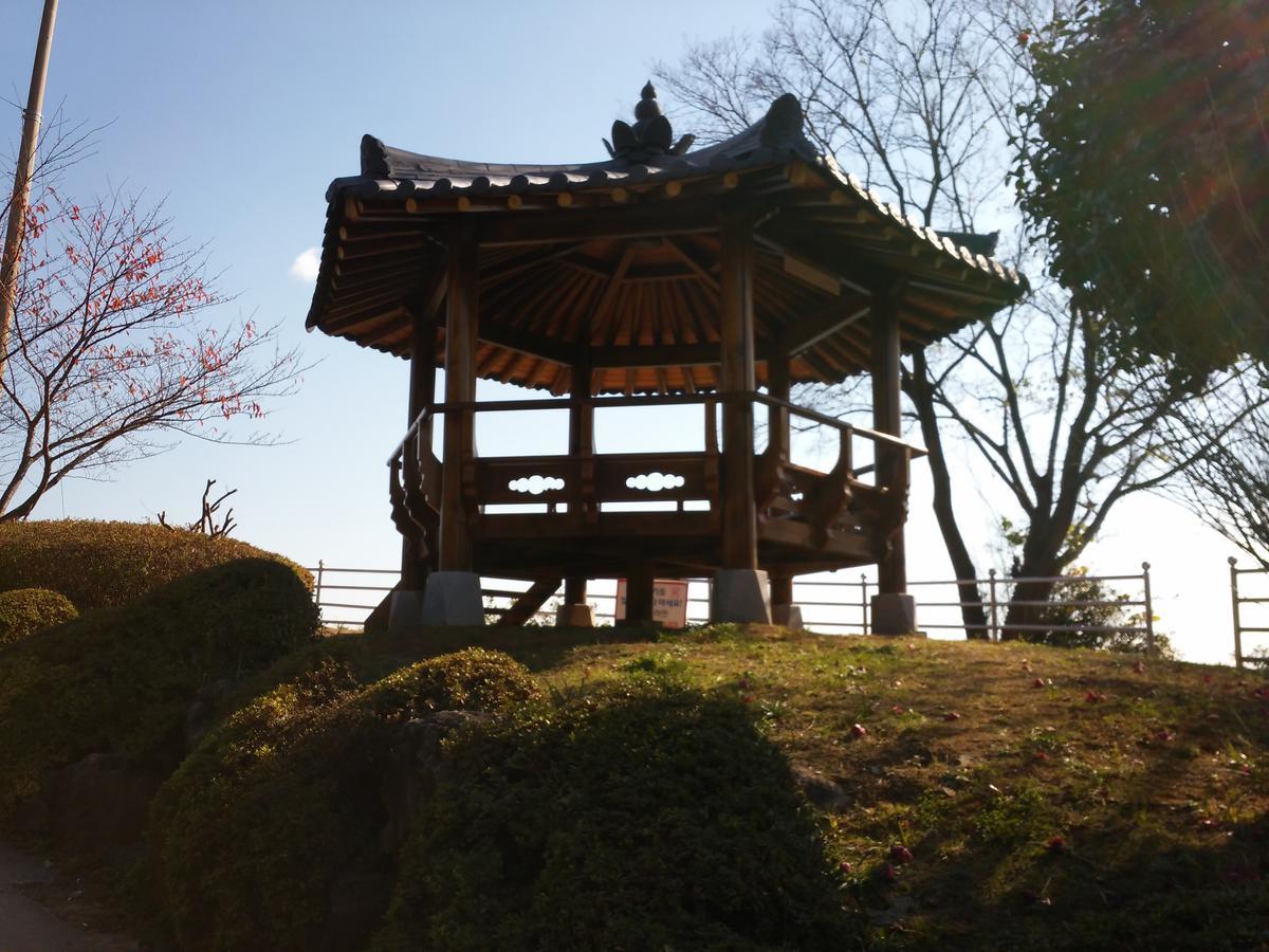 Geoje Jangseungpo Lighthouse Hotel Sodong Esterno foto