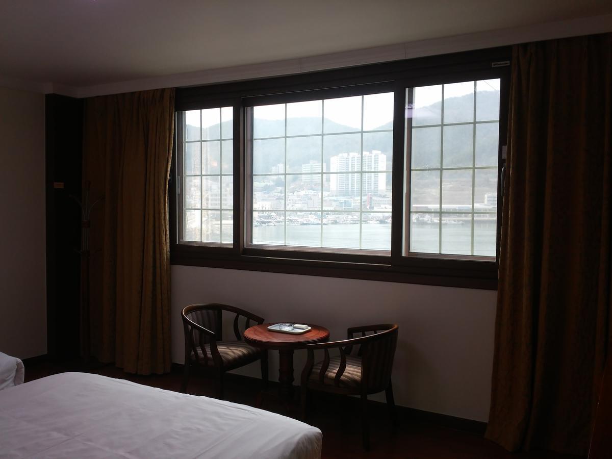 Geoje Jangseungpo Lighthouse Hotel Sodong Esterno foto